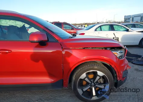 2021 Volvo Xc40 T5 Momentum из США, поврежденный, VIN YV4162UK8M2419697